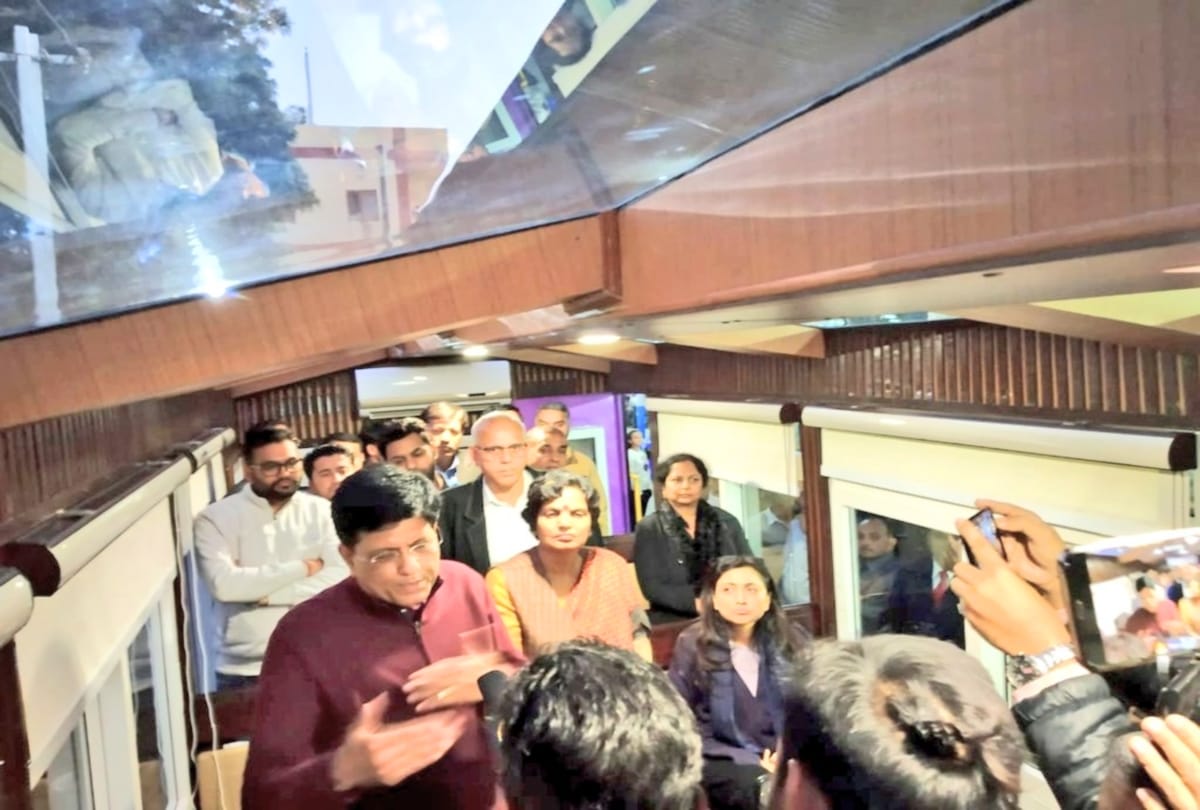 union railway minister piyush goyal cut Rail shaped cake on marriage anniversary