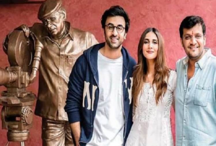 After muhurat pooja Ranbir Kpaoor Shamshera shooting starts today
