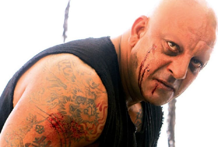 DeepVeer wedding reception Sanjay Dutt spotted in bald look