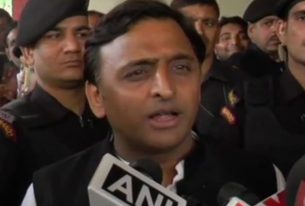 most of the encounters happening in UP are fake says akhilesh yadav.