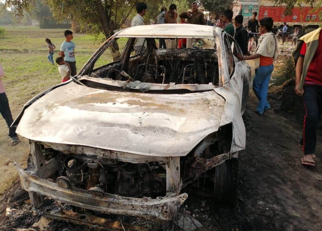 Firing in azamgarh and three people injured