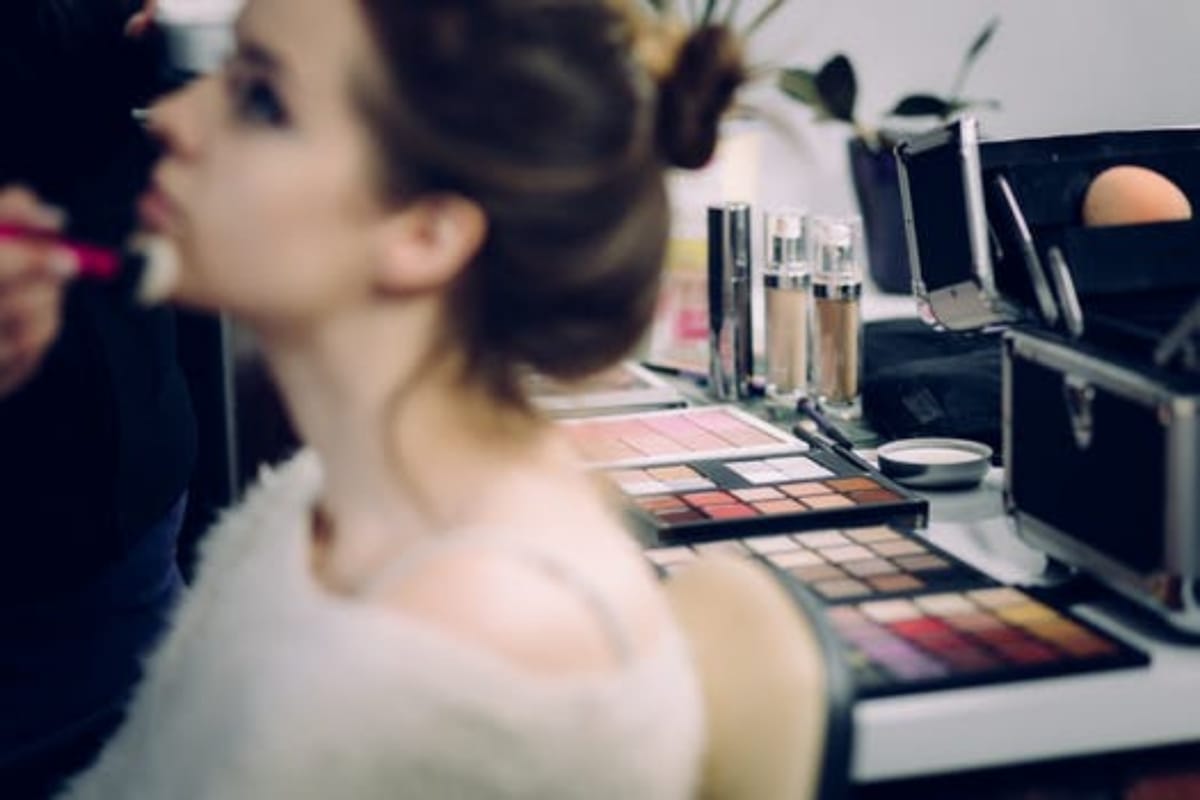 myths and facts related to makeup