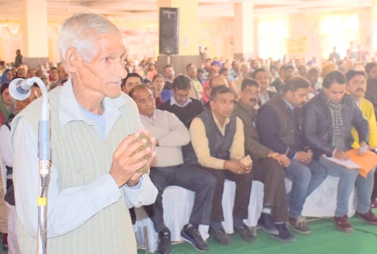 जनमंच में 40 समस्याओं का मौके पर निपटारा