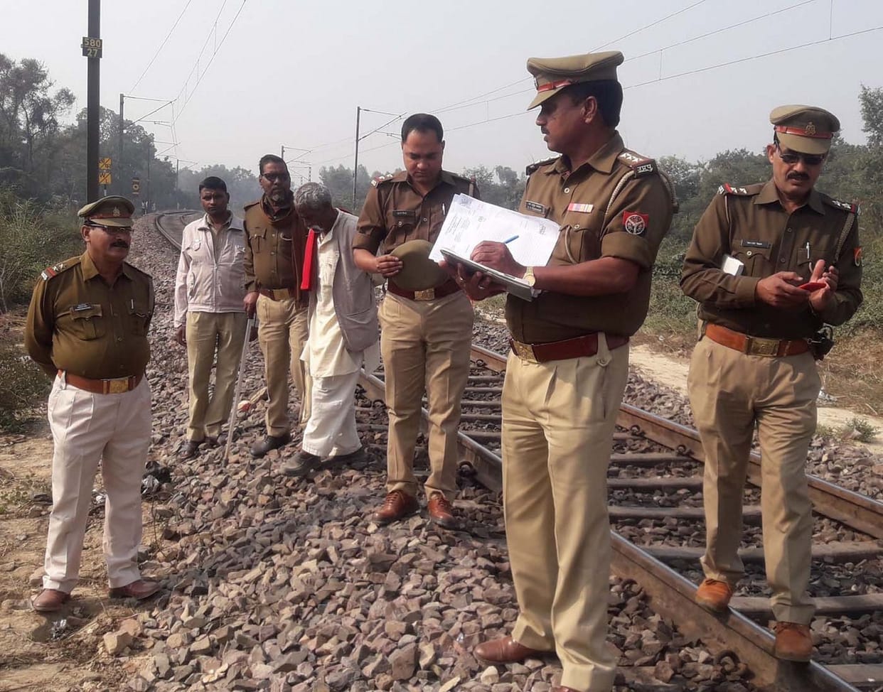 मालगाड़ी से कटकर शिक्षक की मौत