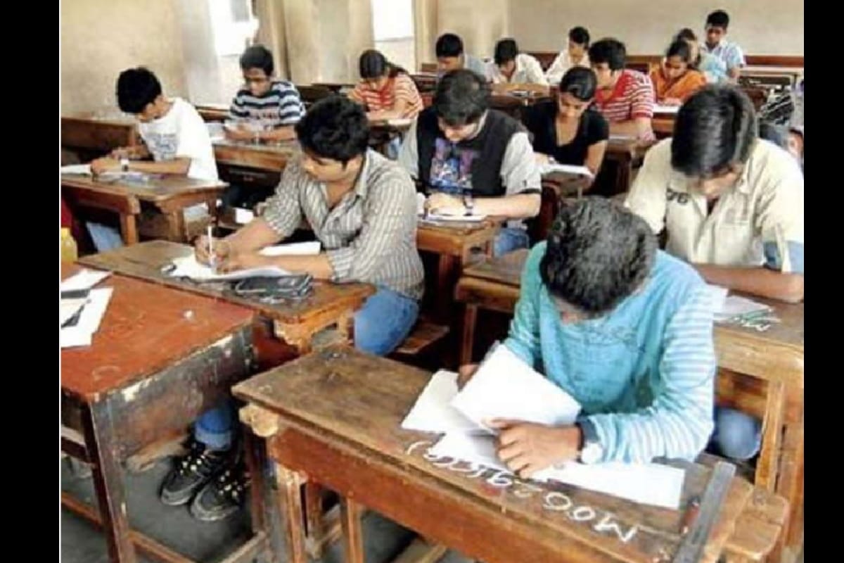 forest inspector Written Examination Today meerut 35 brokers on STF target in up