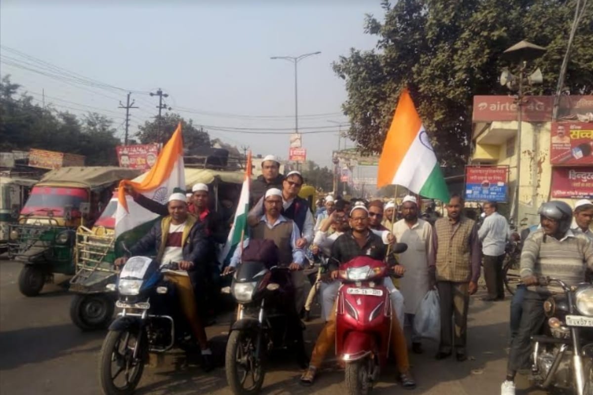 people going to Tabligi ijtema bulandshahr welcomed in meerut like kanwadiyas