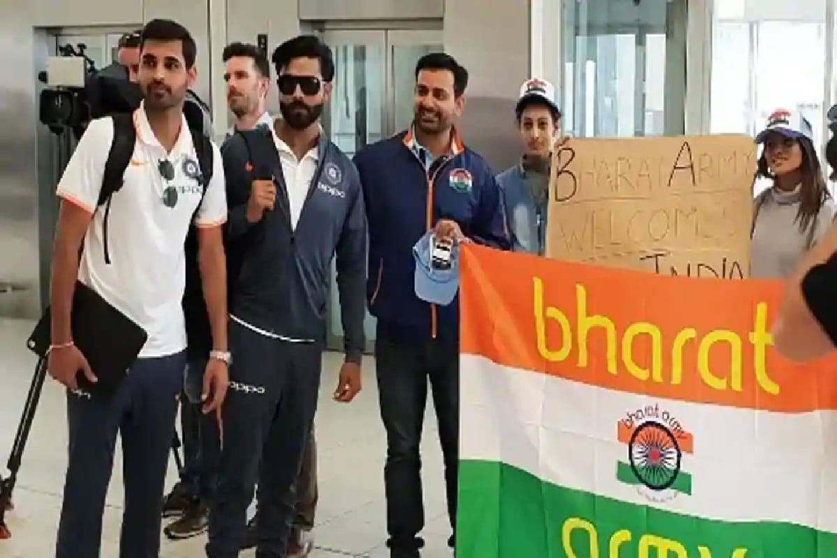 Bharat Army welcome team india before Adelaide test against australia