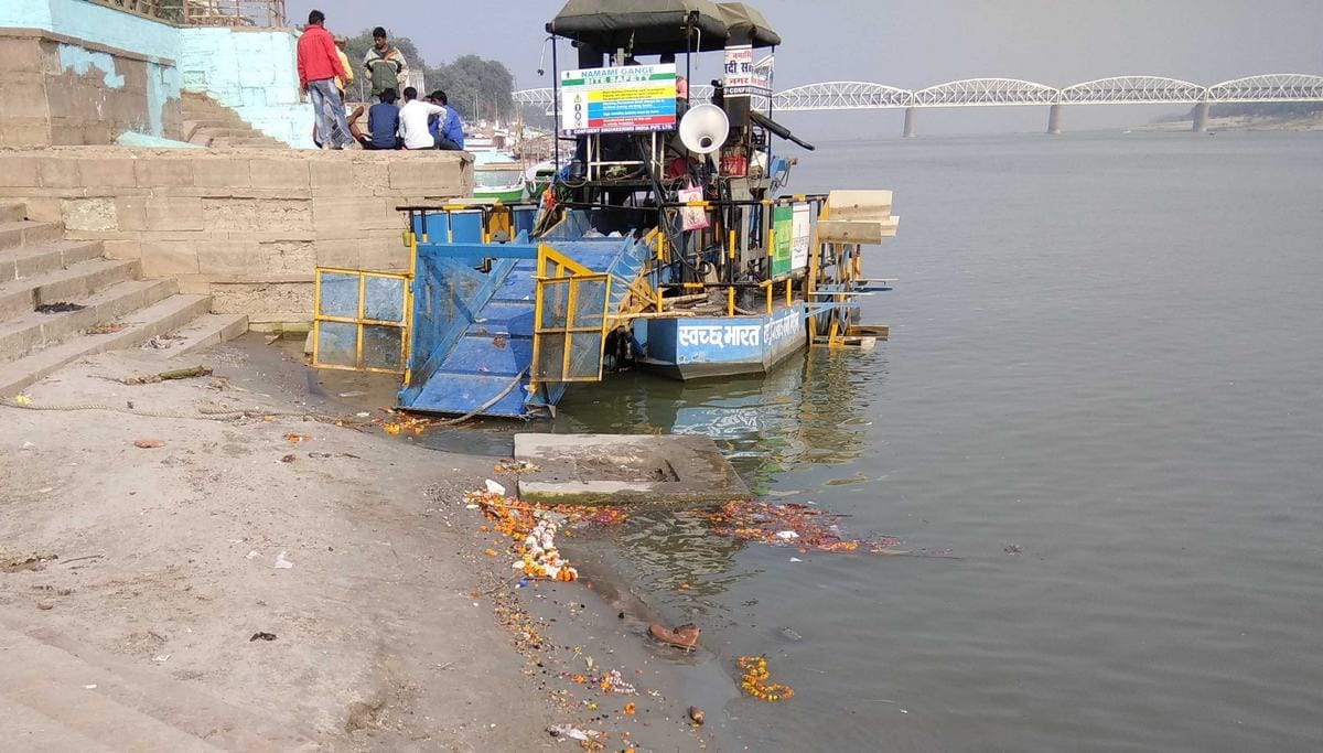 Bungling in cleanliness of ganga in varanasi