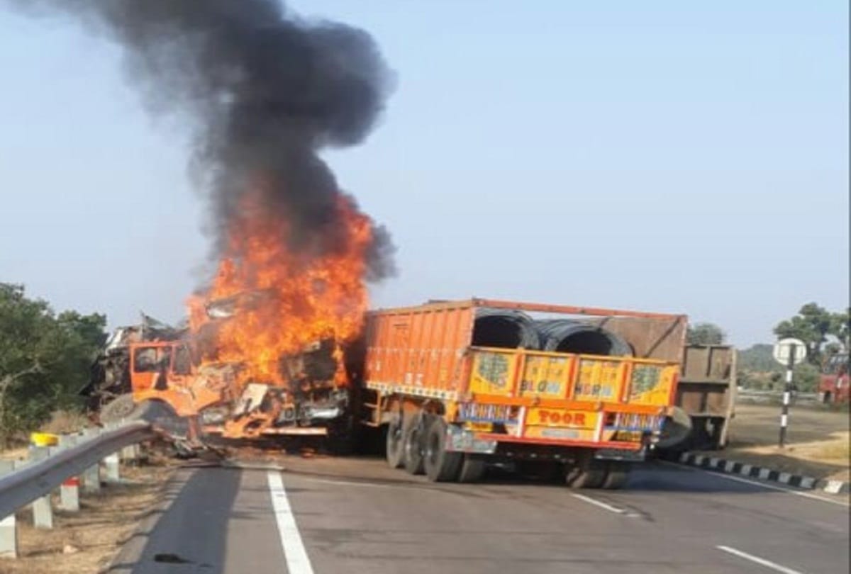 trucks collided on highway, two reportedly dead in fire