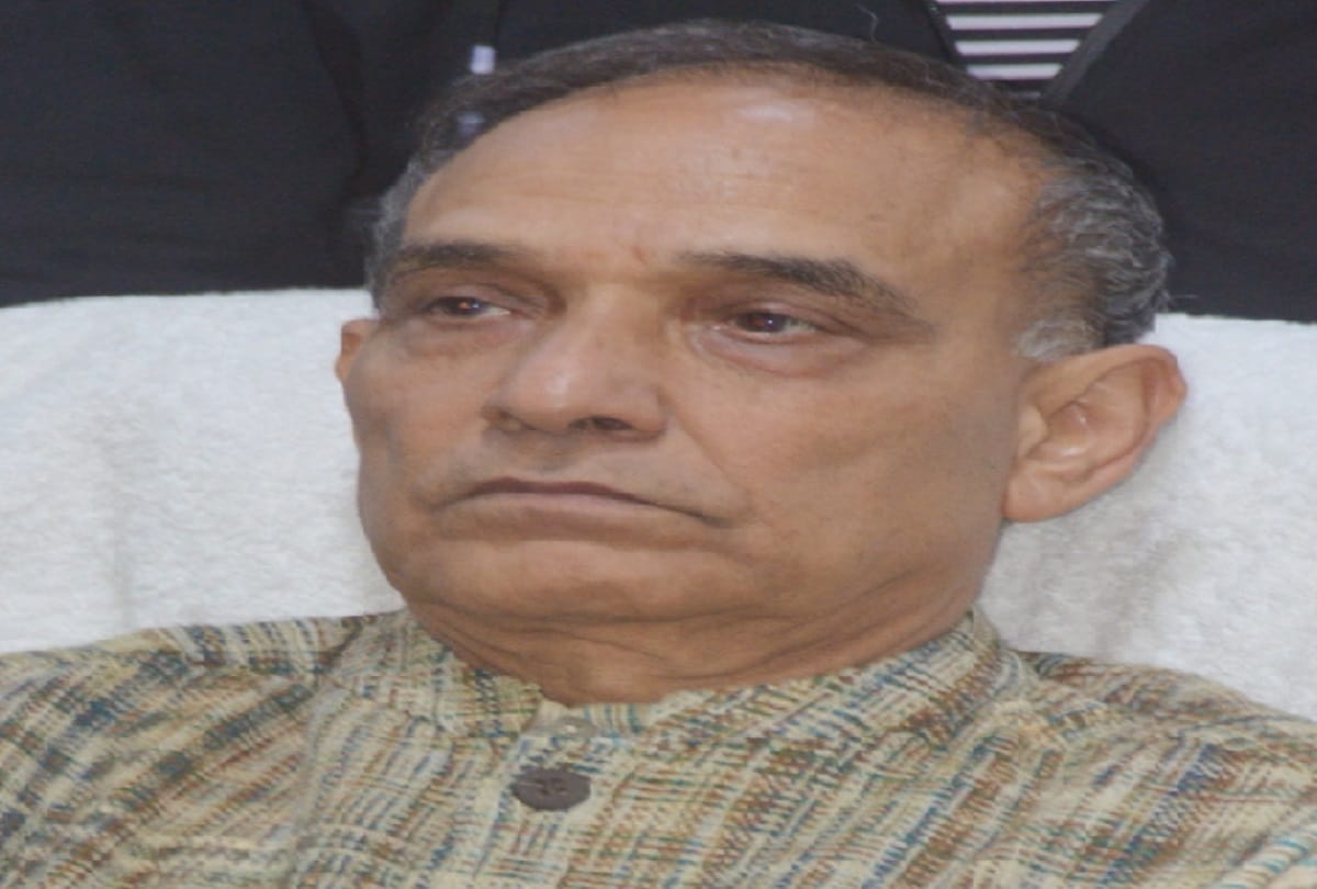 Minister of State Dr. Satyapal Singh said Lok Sabha Elections before Umesh Modi can go abroad
