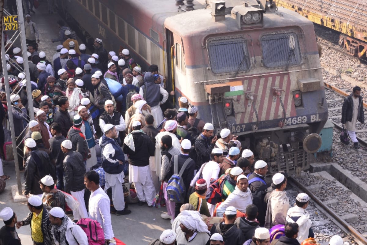 People from Muslim society who reached Meerut railway station to visit tablali ijtema