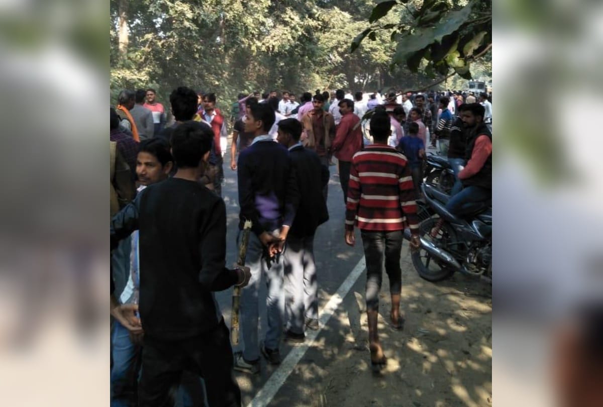 Sumit family on hunger strike for three days after Bulandshahr Violence