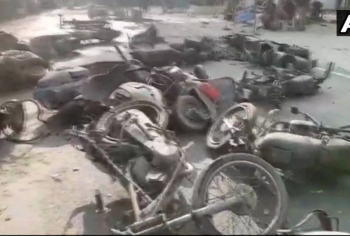 clash between two groups for alleged cow slaughter in bulandshahr 1 inspector and 1 other die photos