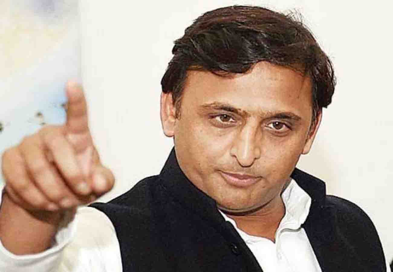 khajanchi nath's mother angry at akhilesh yadav