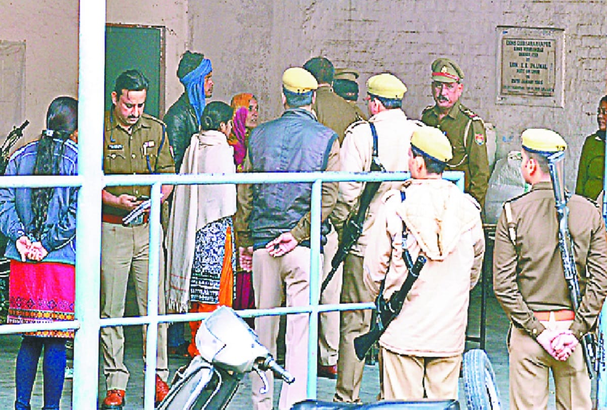 Saharanpur crime, firing on class 9 student and hospitalized in Delhi hospital