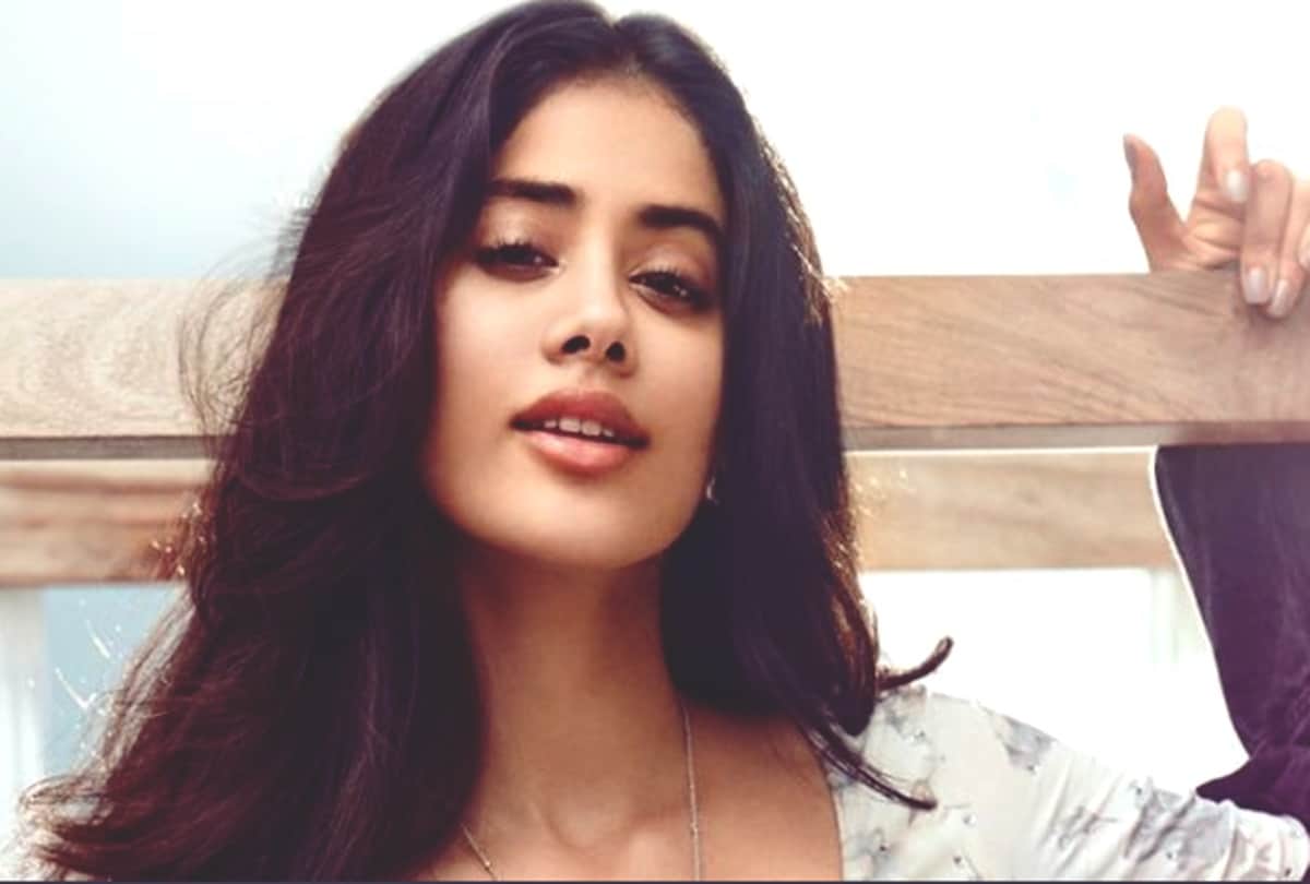 Janhvi Kapoor in is shock when she know fan made tattoo of her name