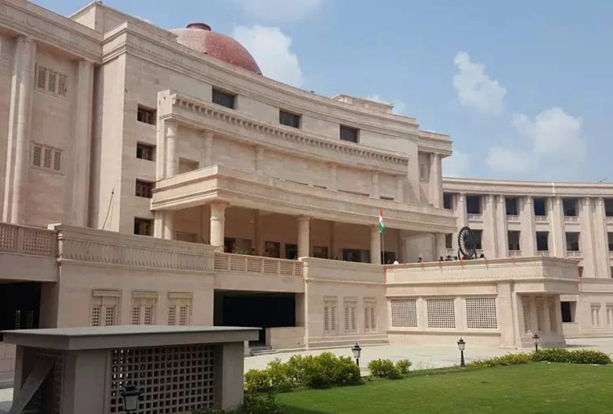 High Court's important remark: Being in jail for a long time is not the only basis for bail, bail application of accused of oral sex rejected