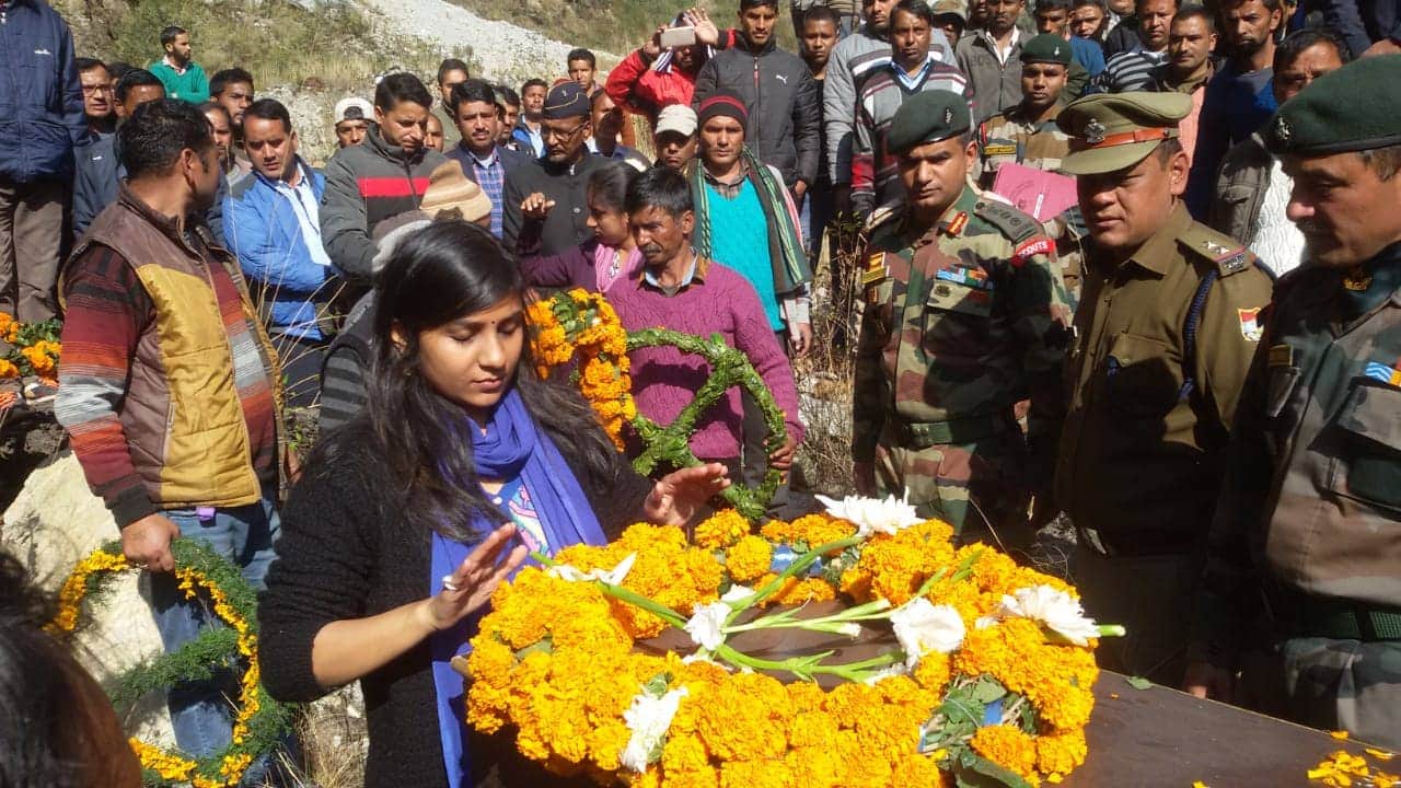 Uttarakhand Soldier Surjeet Singh Rana martyr in jammu Mine blast cremation
