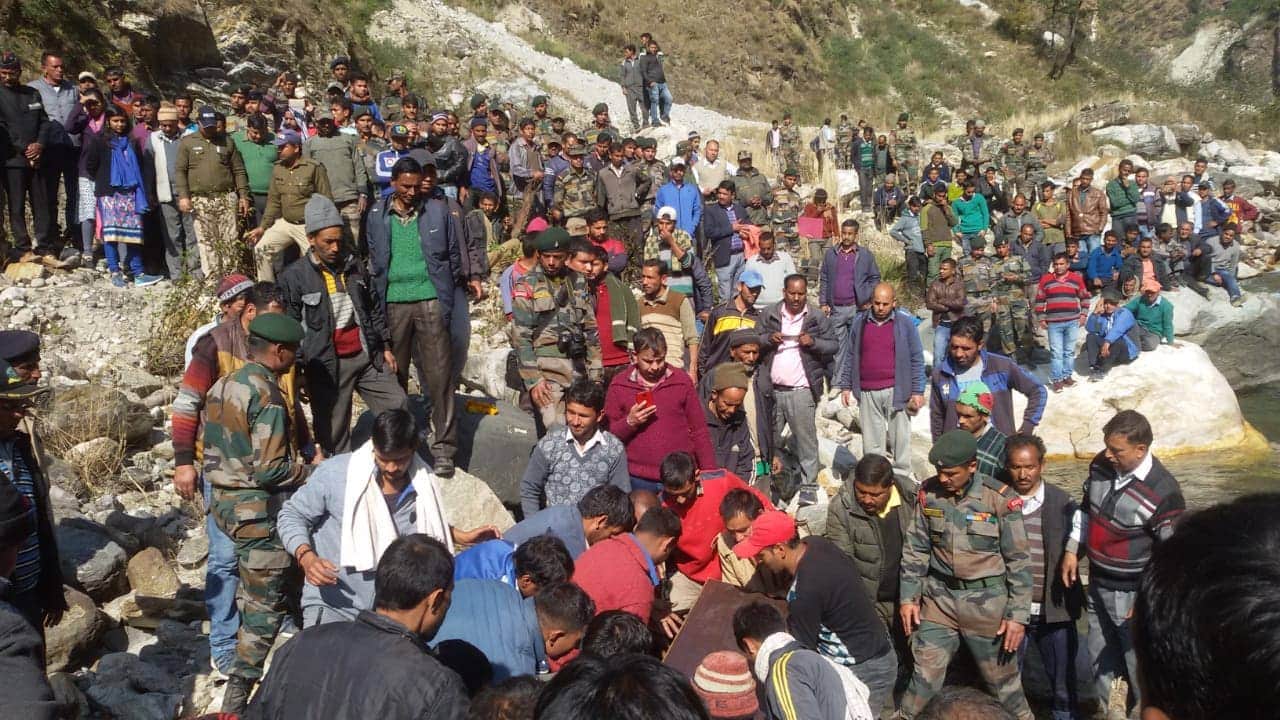Uttarakhand Soldier Surjeet Singh Rana martyr in jammu Mine blast cremation