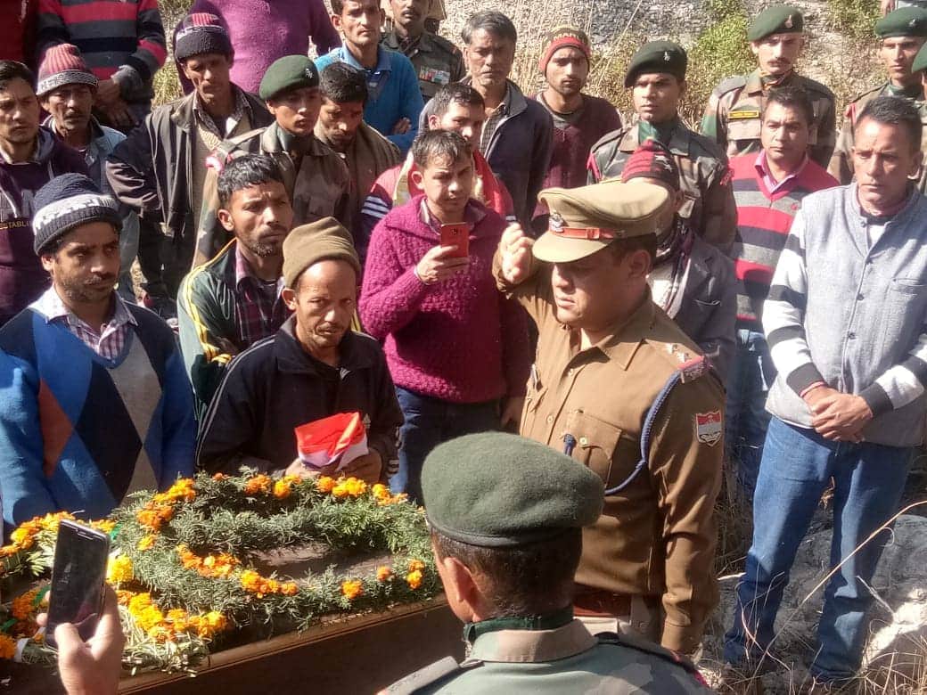 Uttarakhand Soldier Surjeet Singh Rana martyr in jammu Mine blast cremation