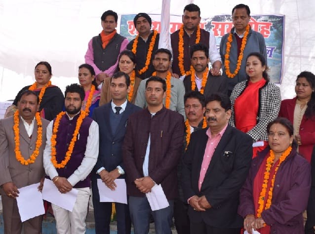 नैनीताल में पालिकाध्यक्ष और 15 सभासदों ली शपथ