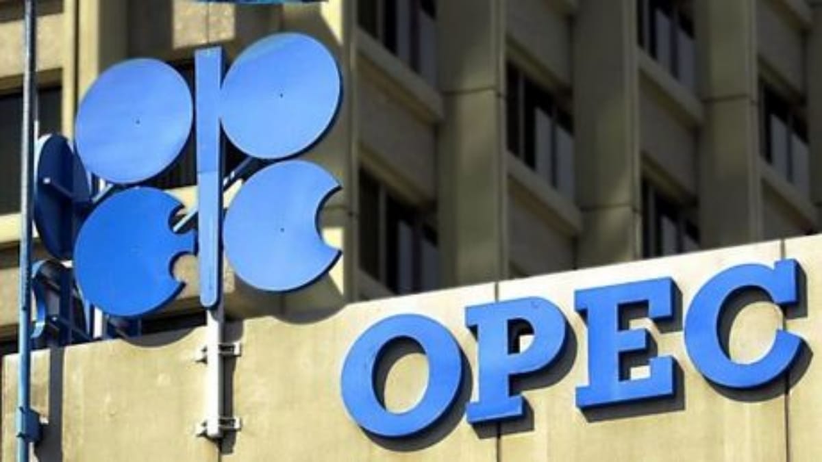 opec countries might cut crude oil production by 1mbpd