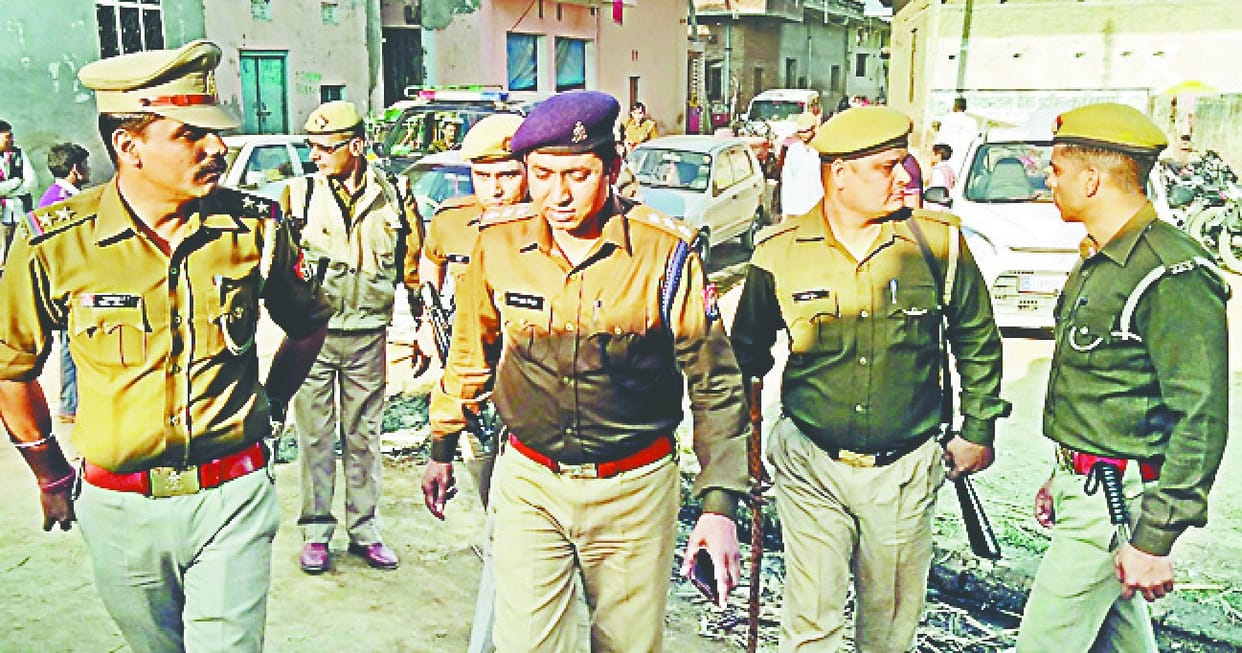aaropio ki giraftaari ko chaar din ka ultimatum