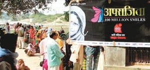 Eyed patients que in health camp