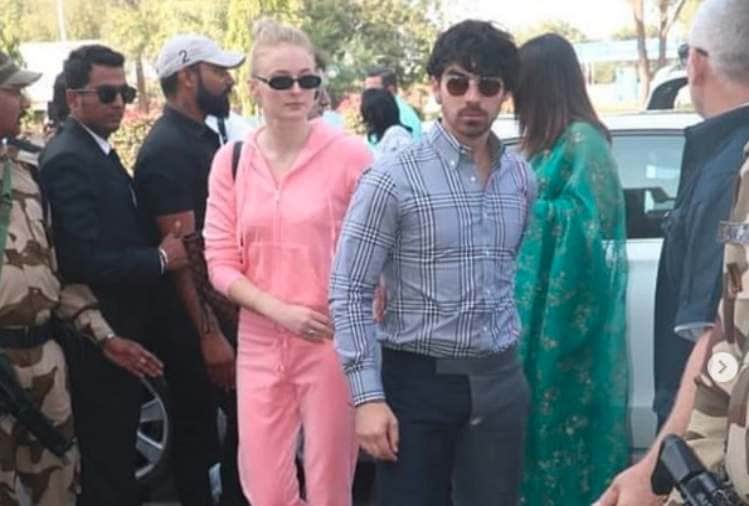 priyanka chopra and nick jonas spotted at jodhpur airport way to delhi