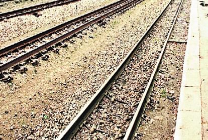 Rs 2500 crore will be spent on three railway lines of Himachal in a year