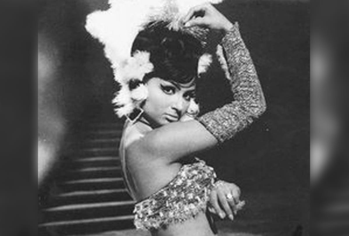 Sharmila Tagore Birthday Special Her Bikini Photoshoot makes News That time
