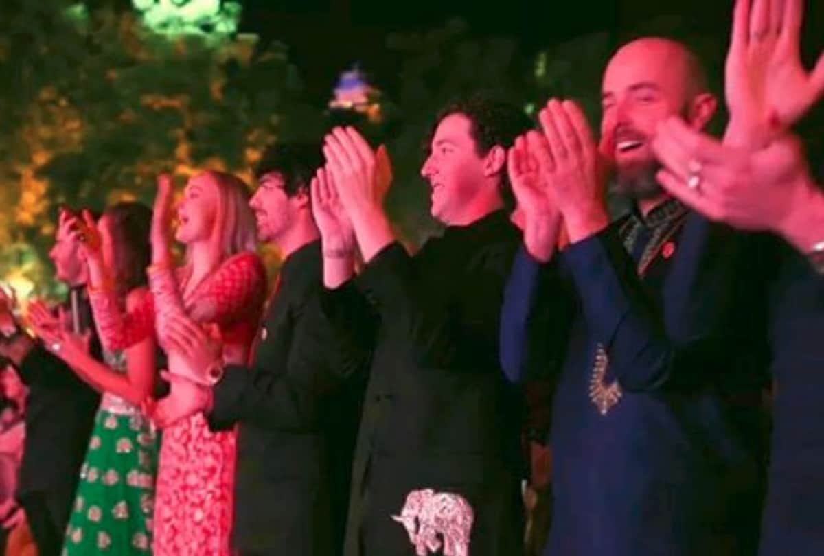 Priyanka Chopra Nick Jonas wedding sangeet ceremony sophie turner looks gorgeous in red lehenga