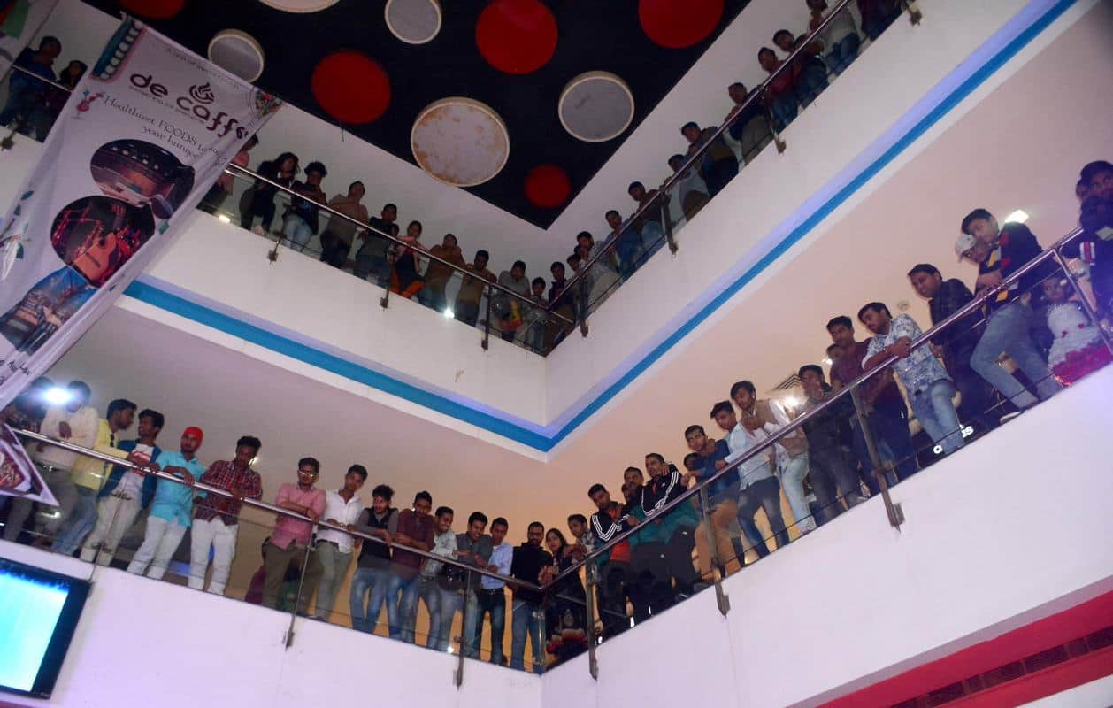 see the photos of miss and mr kashi competition audition