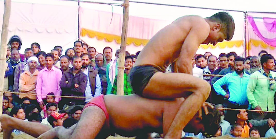 banbasa's zuber won wrestling match against khatima's aadil