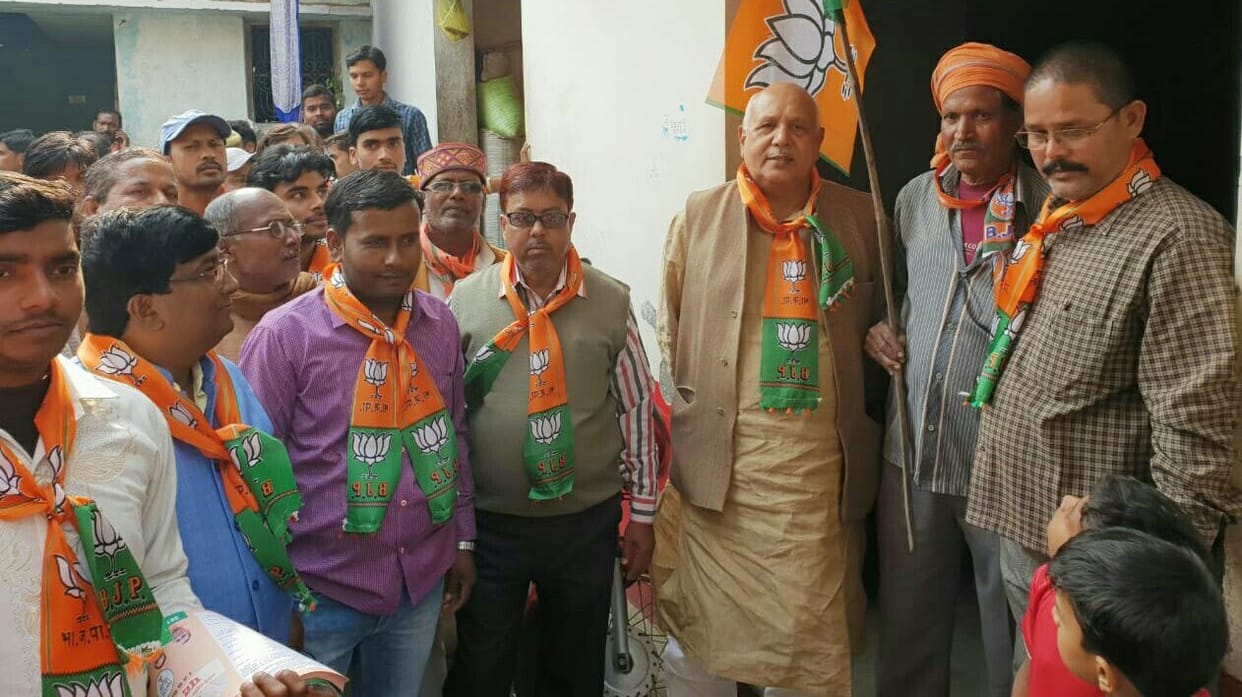 गांवों में पहुंचे भाजपाई, सरकार का किया बखान