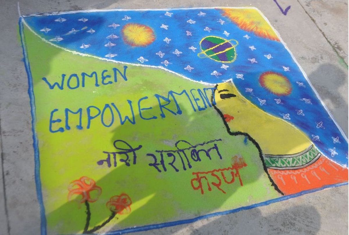 amar ujala aparajita 100 million smiles rangoli competition in agra