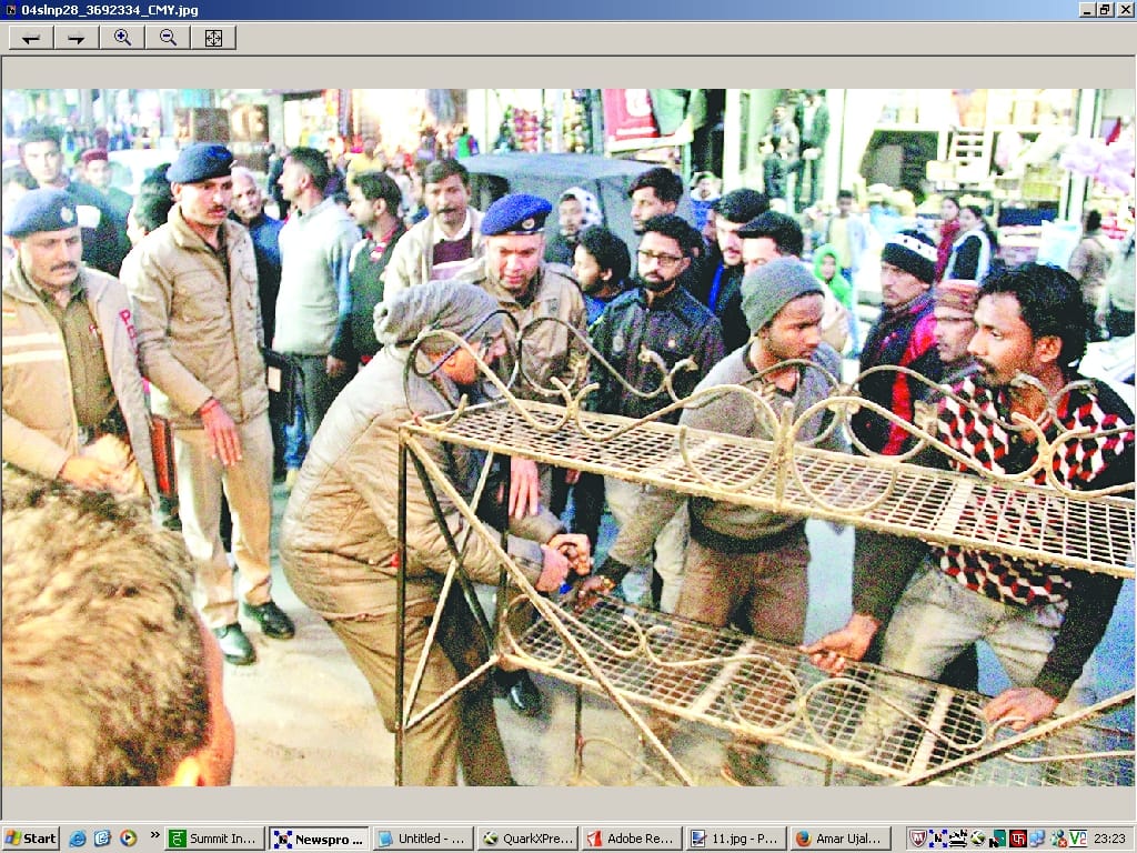 सोलन शहर में बरपा हंगामा, अतिक्रमण हटाने पहुंची टीम से उलझे व्यापारी