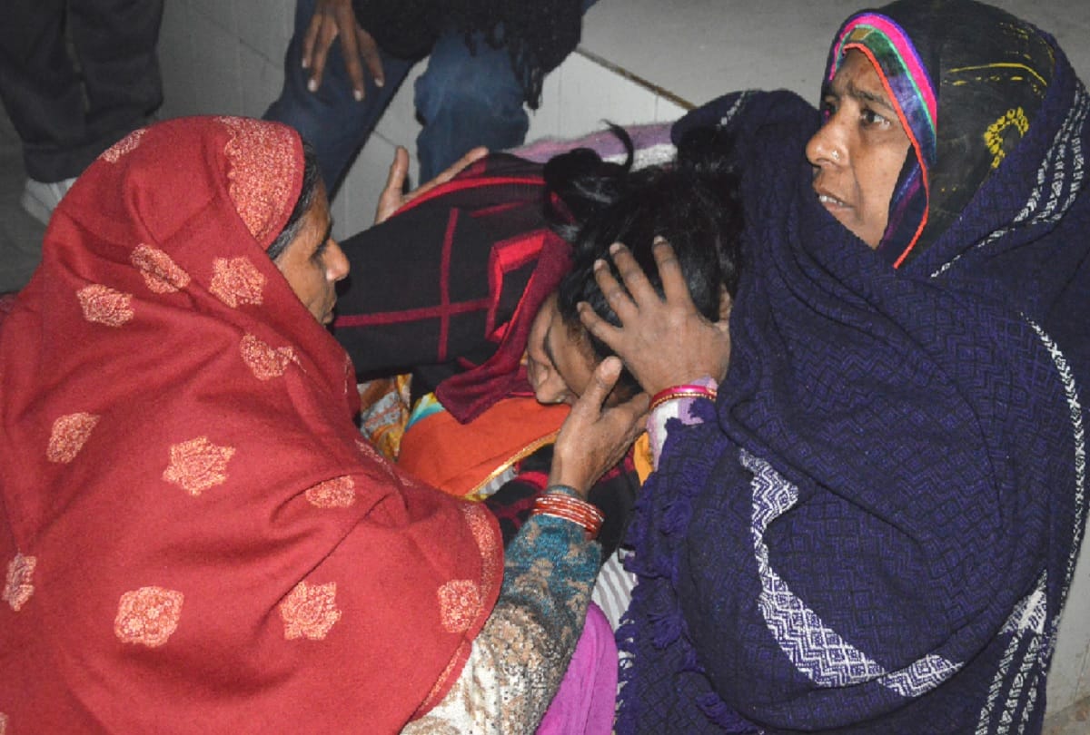 bulandshahr clash Inspector Subodh Kumar wife crying in post mortem house