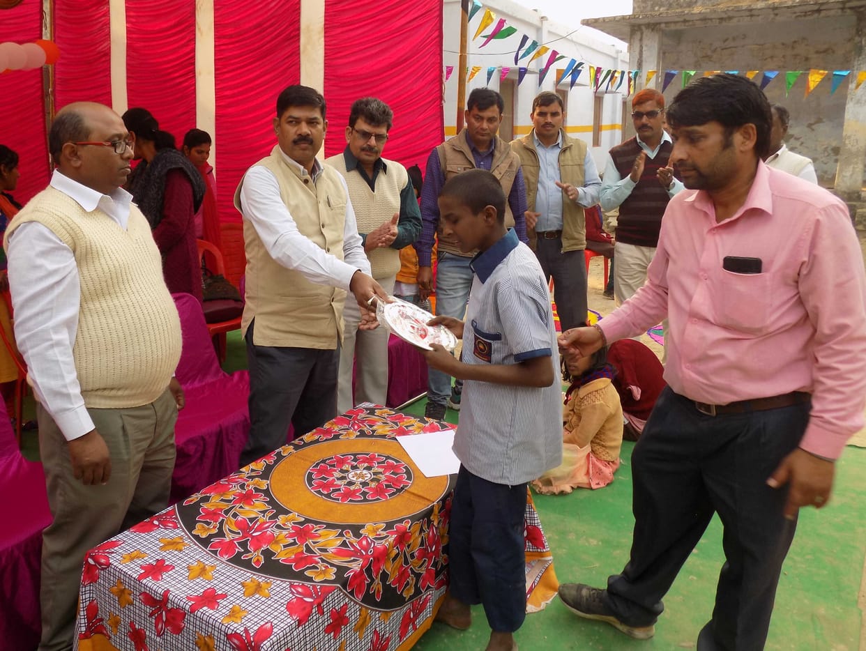 Chotu, Ujala and Neetu woke up at the Sports Exhibition