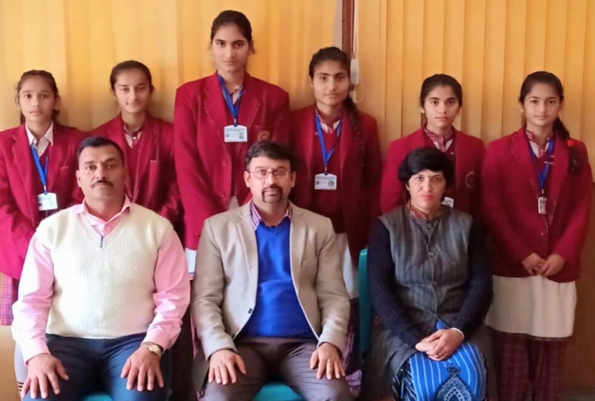 DAV hamirpur himachal athletics team departed for the National Athletic Meet