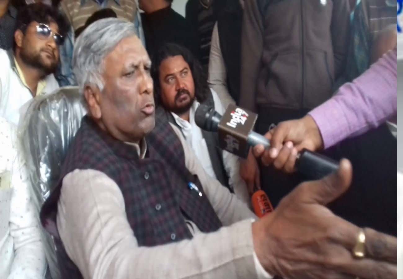 Shiv Kumar beriya statement about akhilesh yadav