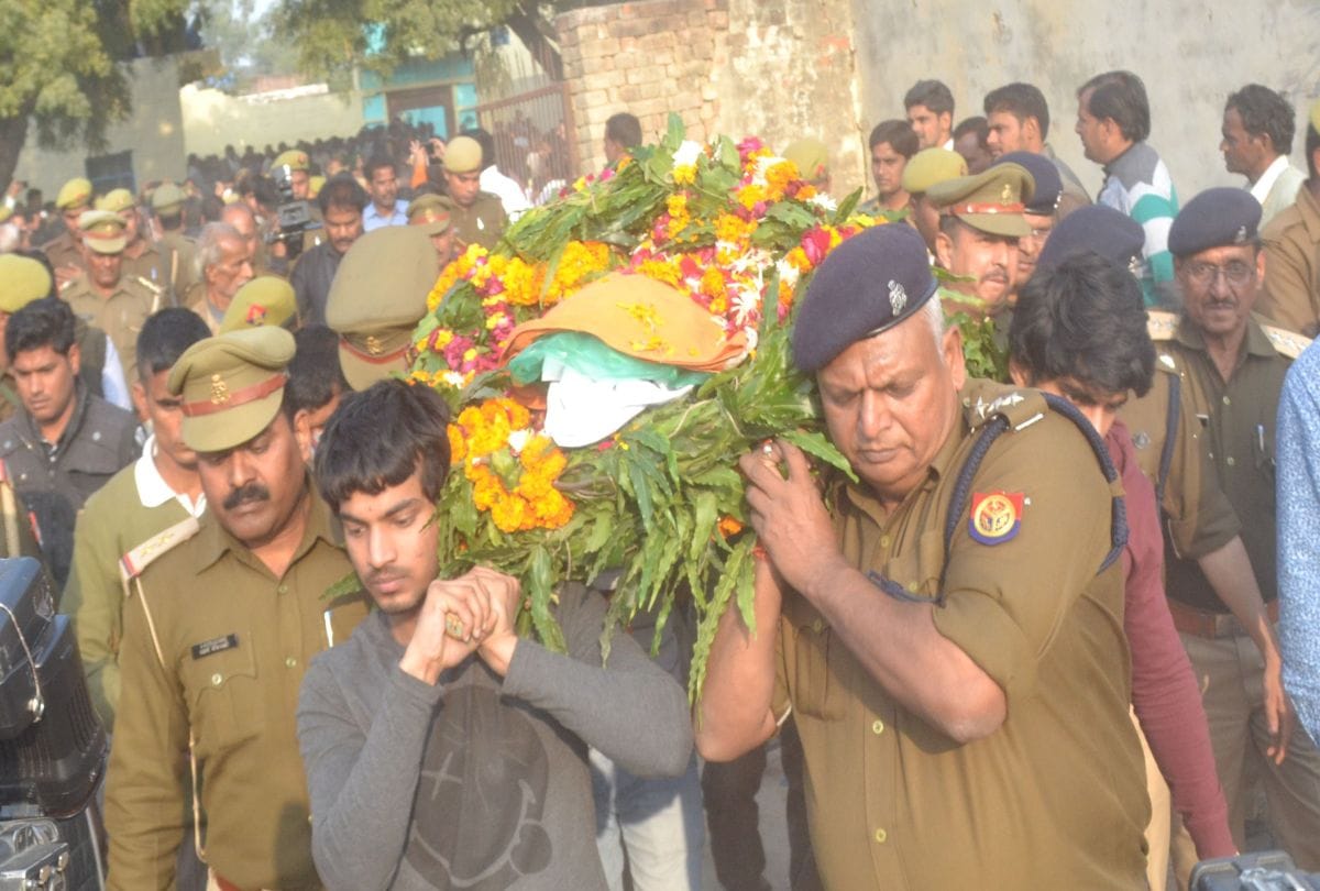 etah's police inspector subodh kumar murder connection to Akhlaq case