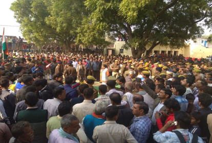 bulandshahr violence inspector subodh kumar funeral in etah