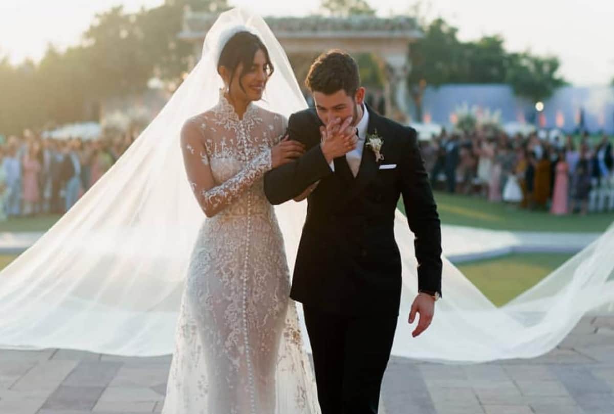 Priyanka chopra and Nick jonas wedding album on Delhi reception