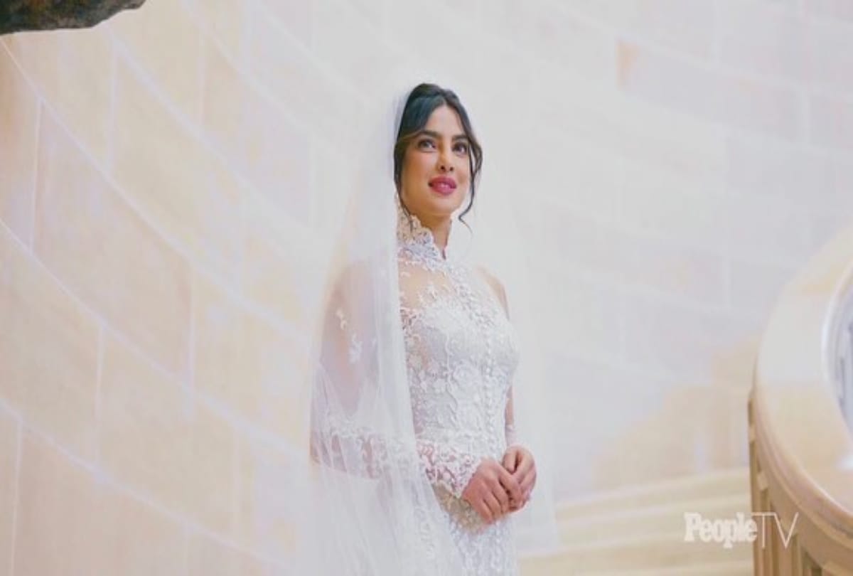 Priyanka Chopra wedding dress is now a meme and taking over internet