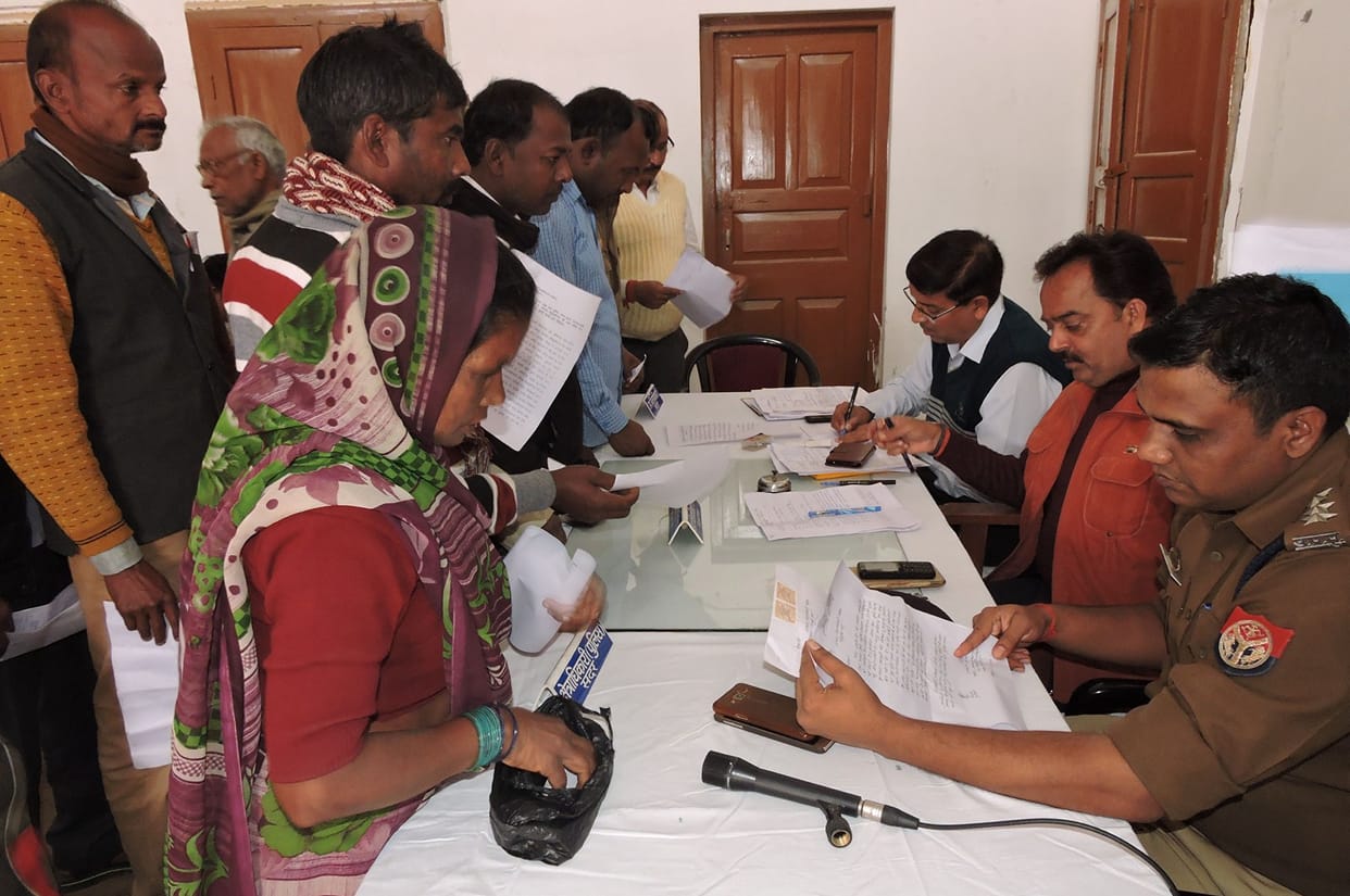 आए थे समाधान को, लौटे निराश होकर