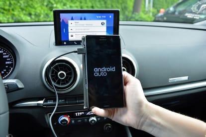 Google plans to integrate artificial intelligence AI into Android Auto to enhance road safety