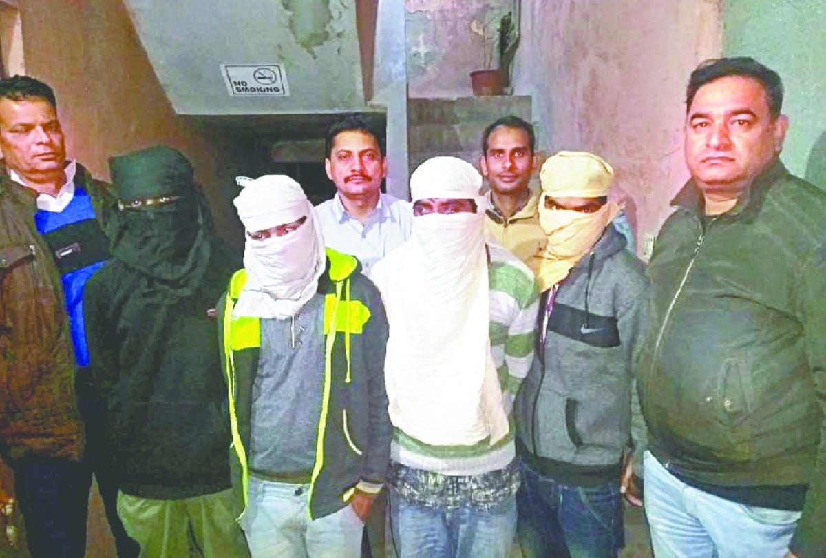 Police caught Vehicle thief gang in delhi