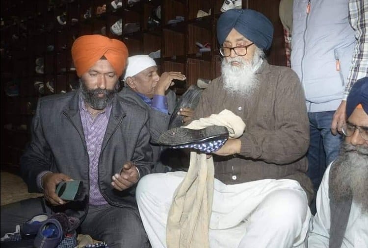 Formar CM of Punjab Parkash Singh Badal Reply to Opposition Leaders for visit to Akal Takht
