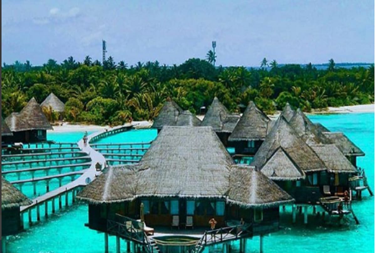 know the best tourist country where you enter without visa